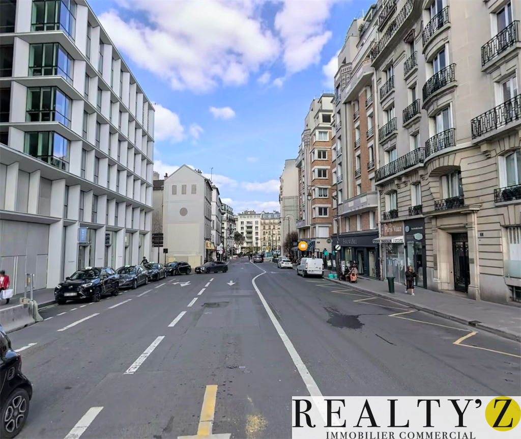 Local Commercial | 75m² | Pont de Neuilly 