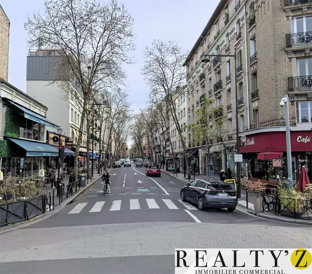 Local Commercial | 120m² | MARCEL SEMBAT 