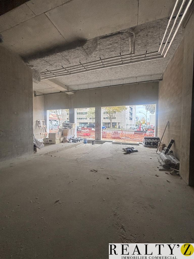 Local Commercial | 148m² | Aristide Birand 