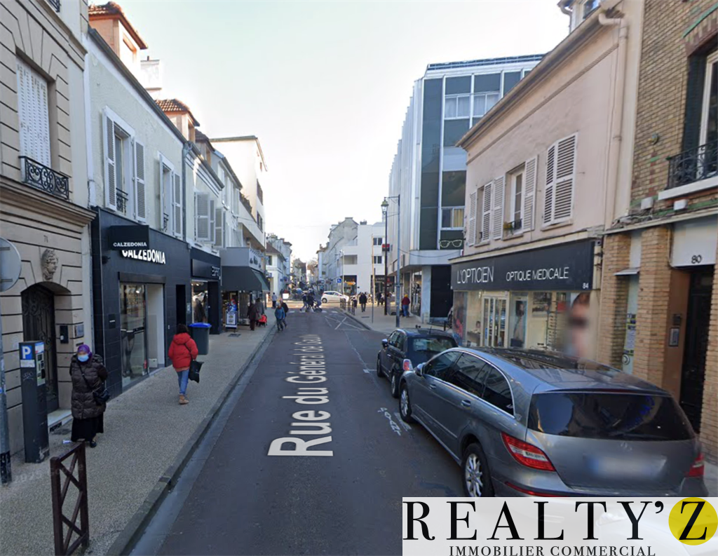 Local Commercial | 204m² | Poissy centre 