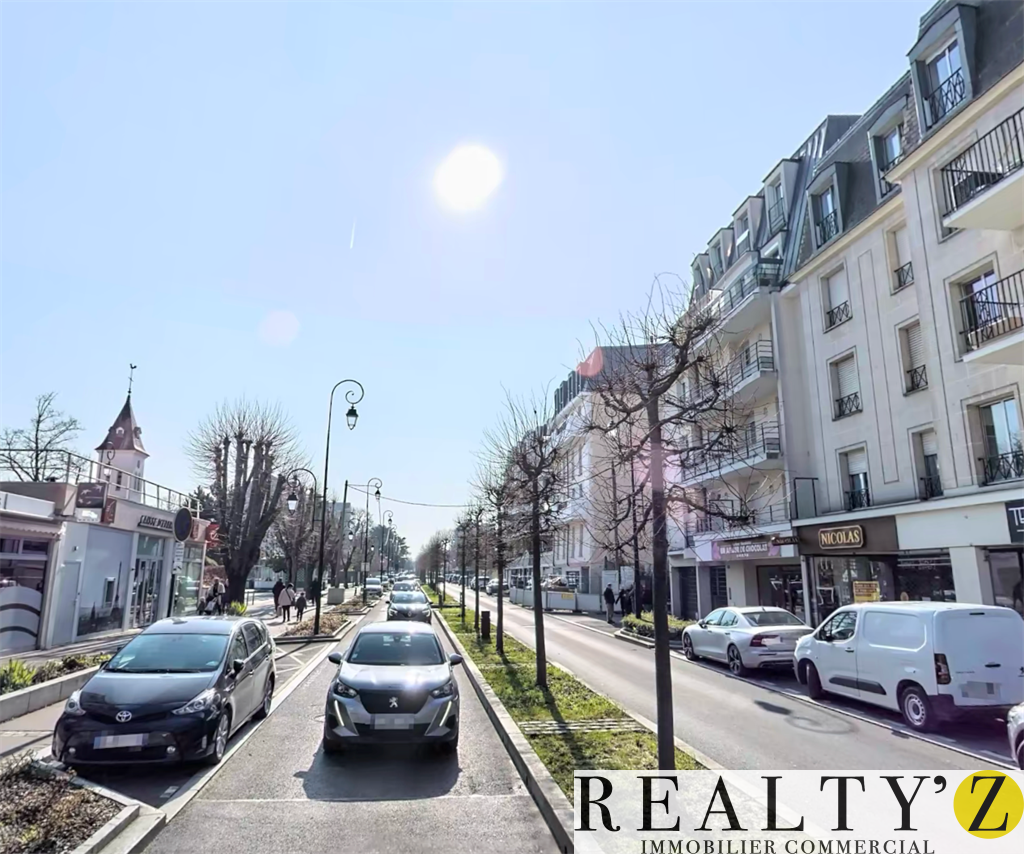 Local Commercial | 90m² | Maurice Berteaux - Tramway 