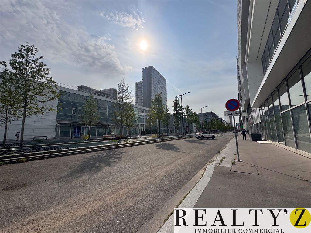 Local Commercial | 495m² | AVENUE DE FRANCE - BNF 