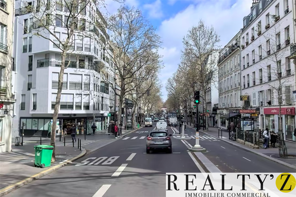 Local Commercial | 170m² | Metro Guy Moquet 