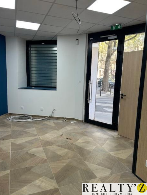 Local Commercial | 130m² | boulevard Voltaire 