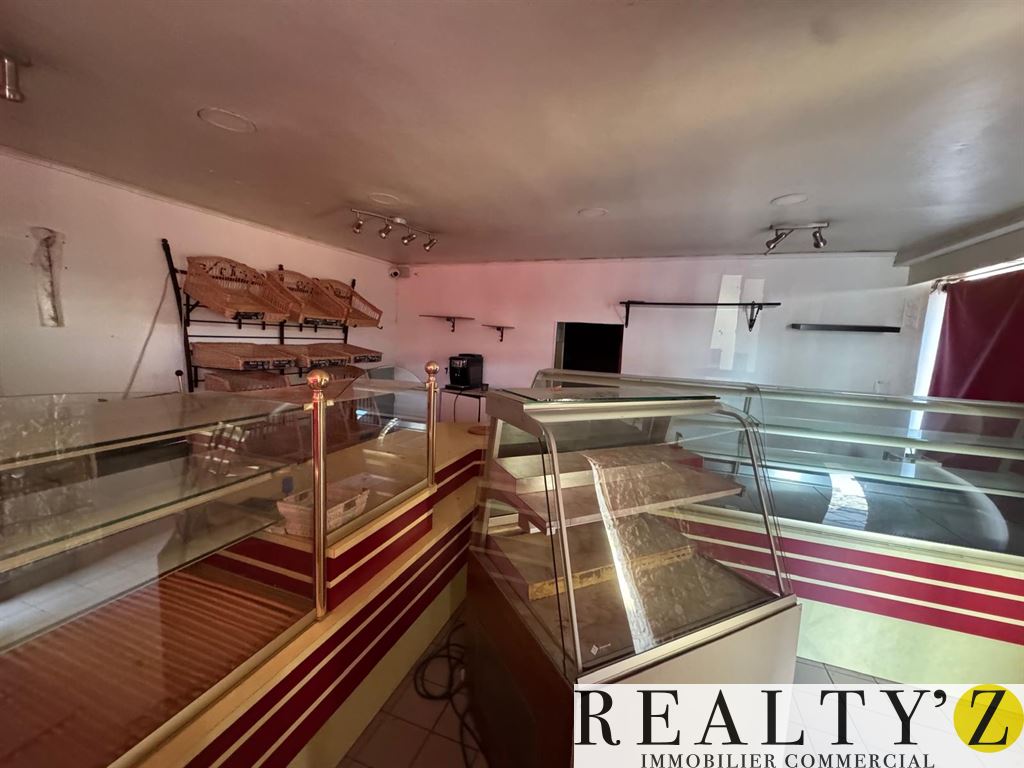 Local Commercial | 230m² | ADAMVILLE 