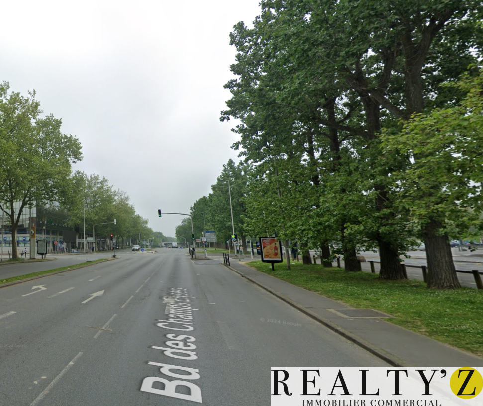 Local Commercial | 690m² | EVRY COURCOURONNES 