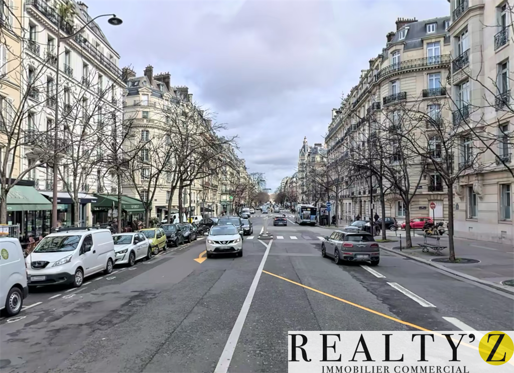 Local Commercial | 76m² | WAGRAM - COURCELLES 