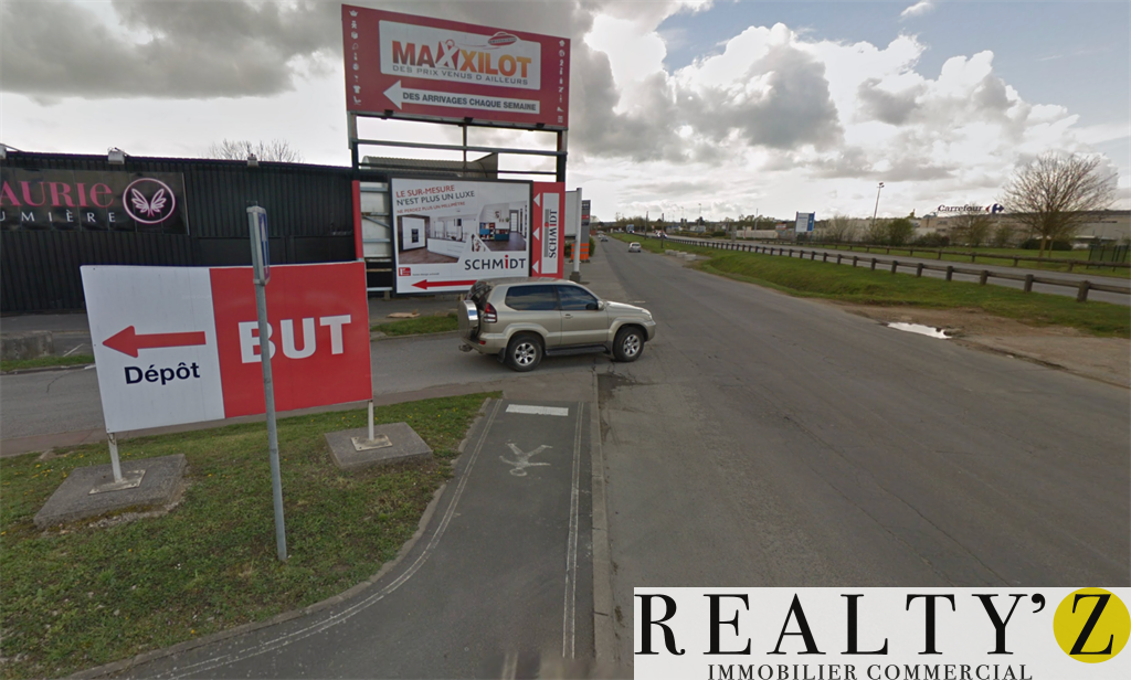 Local Commercial | 450m² | CENTRE COMMERCIAL LES SENTIERS DE CLAYE-SOUILLY 