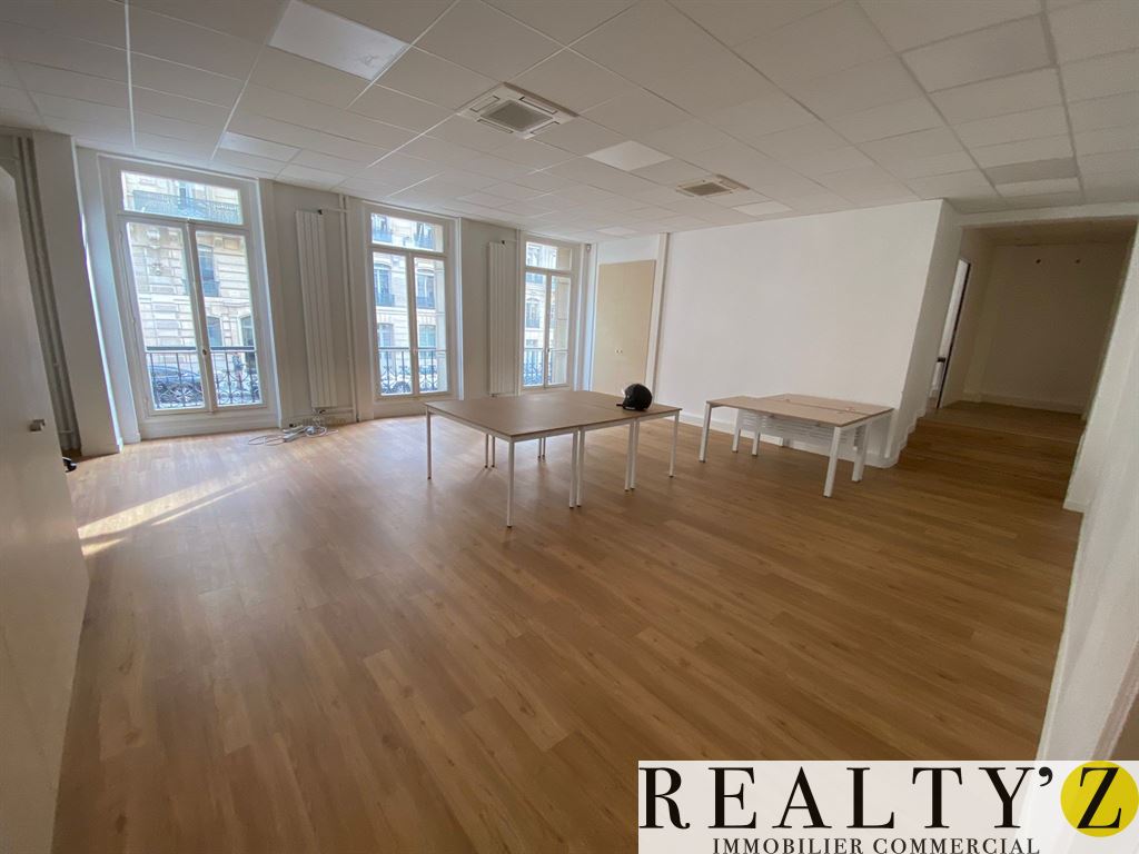 Local Professionnel | 210m² | Saint-Augustin 