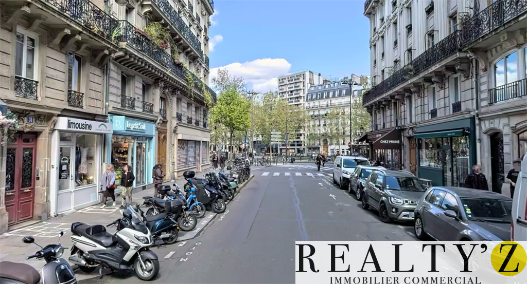 Local Commercial | 175m² | METRO JACQUES BONSERGENT 