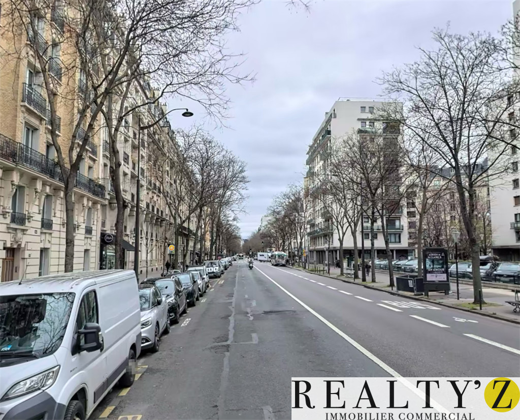 Local Commercial | 77m² | Église d'Auteuil 