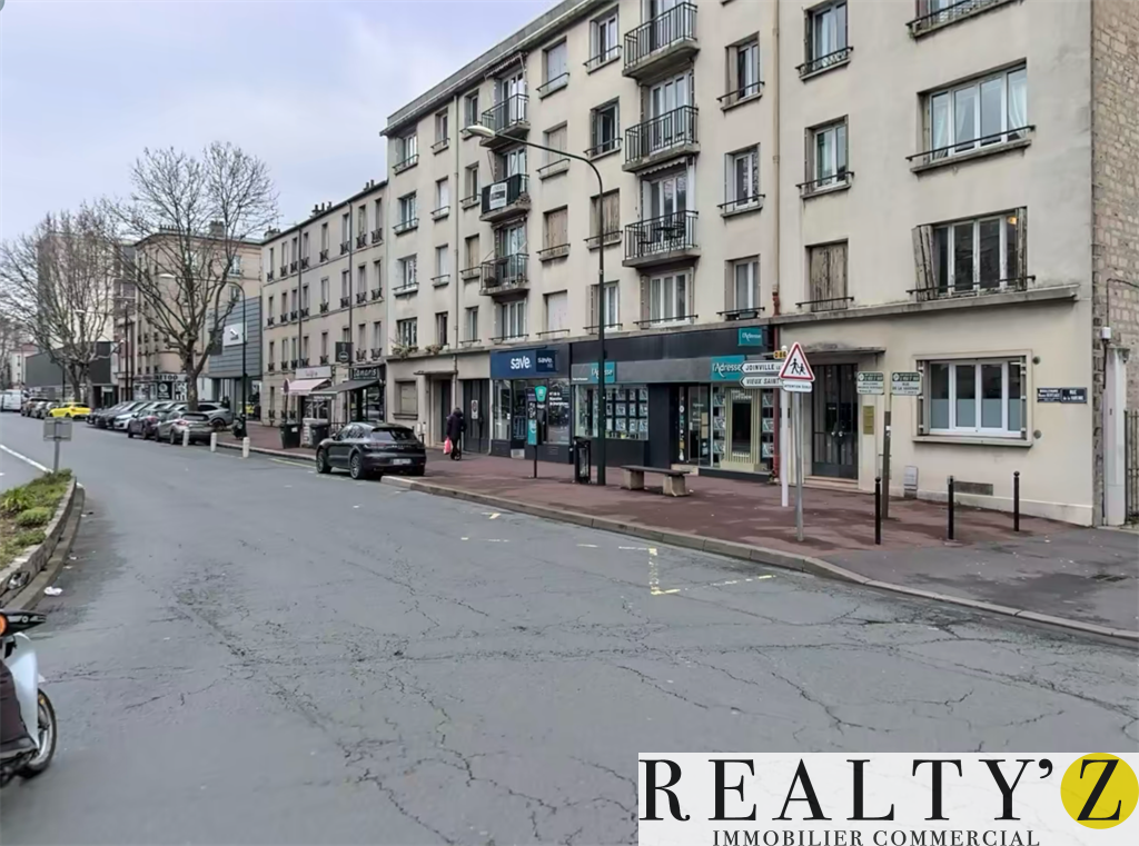 Local Commercial | 362m² | SAINT MAUR DES FOSSES 
