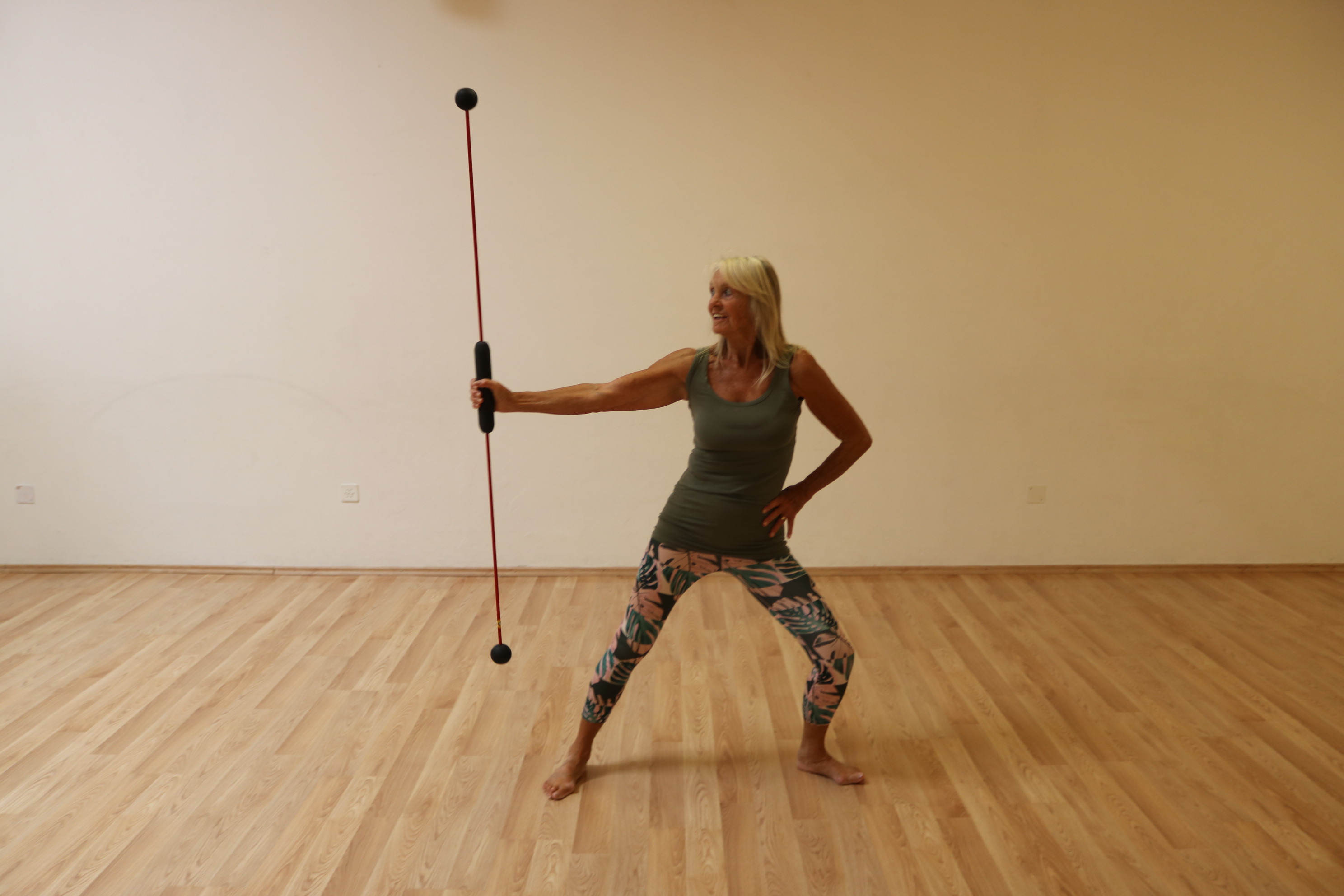 Esercizio dimostrativo con bastone per allenamento Staby