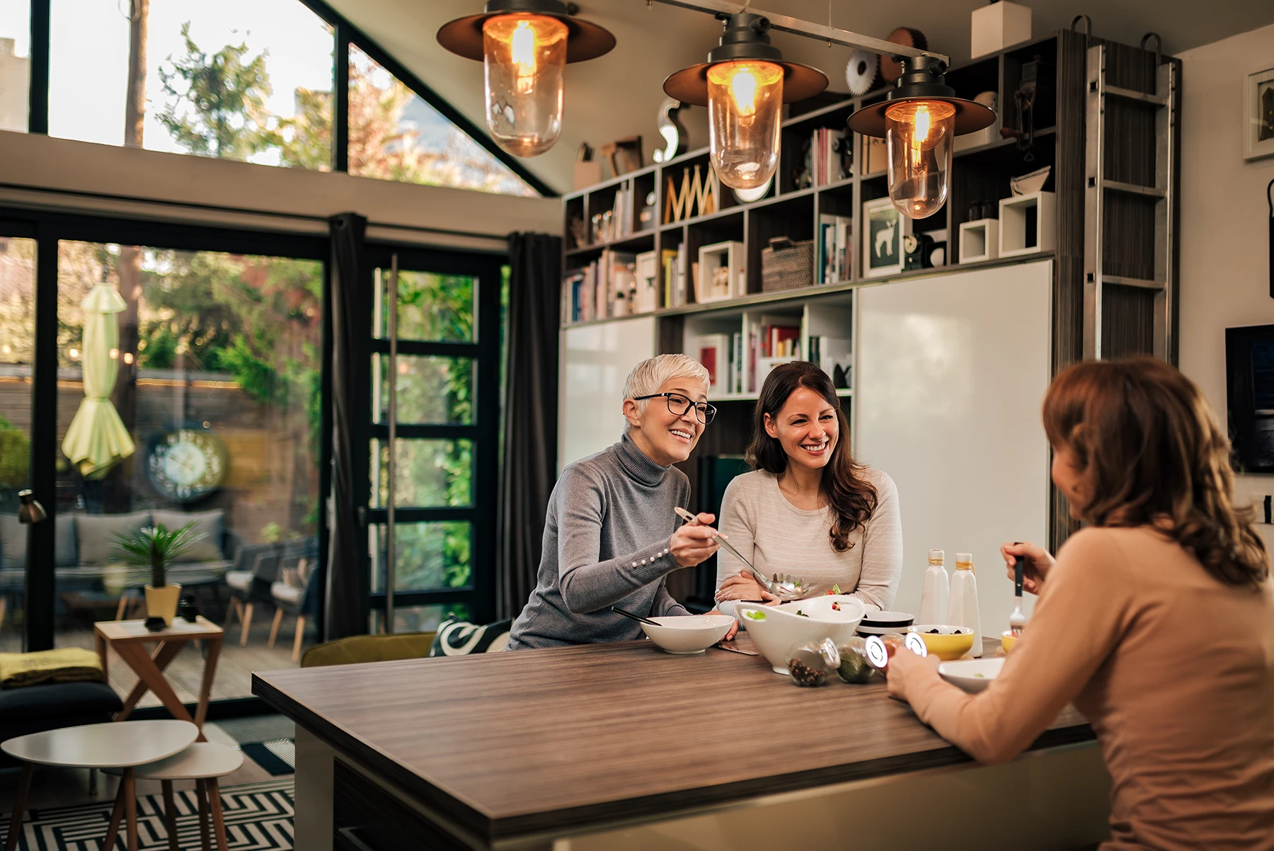 Shopping home goods with affordable weekly payments