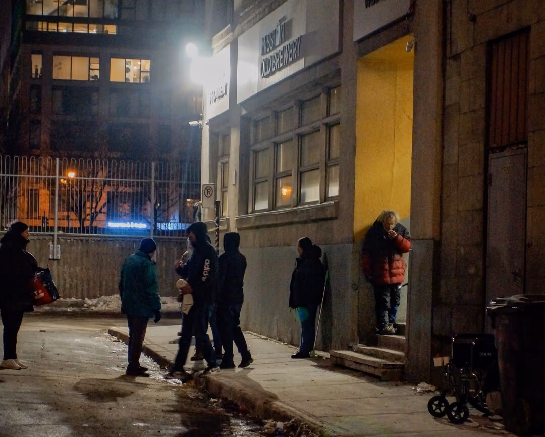 Itinérance: survivre à une nuit glaciale dans le centre-ville de Montréal