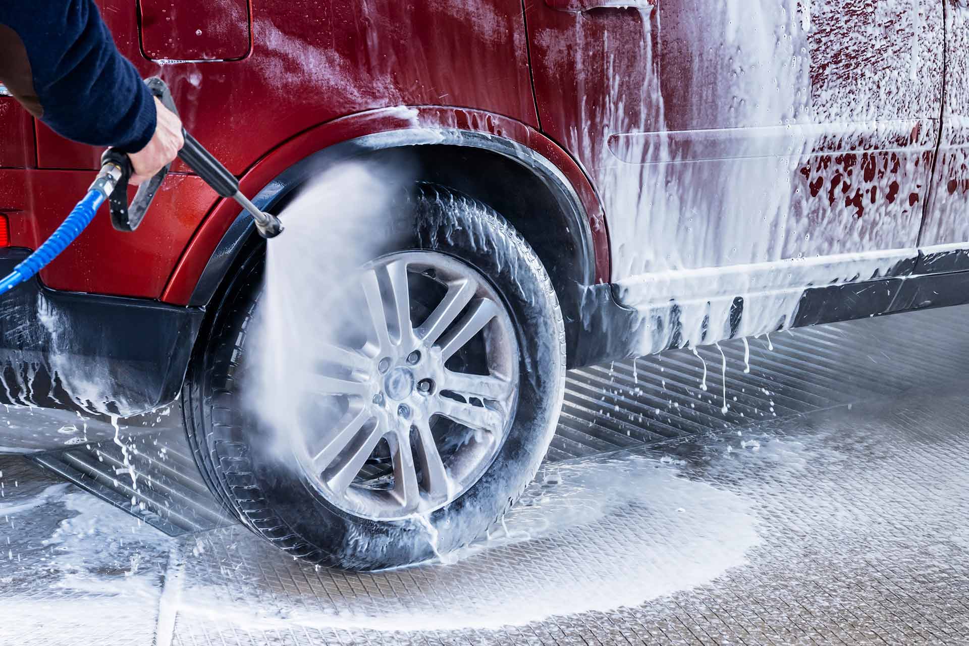 Commercial printer employee follows GMG EnviroSafe's tailored EHS solutions for safety