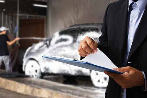 Technician in employee training utilizing GMG EnviroSafe's proprietary EHS software