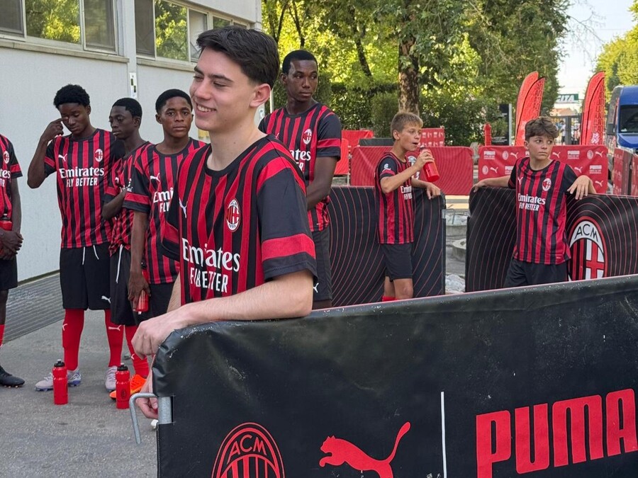  Este summer camp vai além do esporte tradicional, oferecendo uma metodologia inovadora que transforma jovens atletas em líderes dentro e fora de campo.