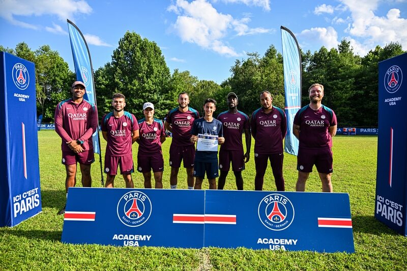 Entre 2026 e 2027, jovens brasileiros de 13 a 19 anos têm a chance de treinar com a metodologia oficial do Paris Saint-Germain em território americano.