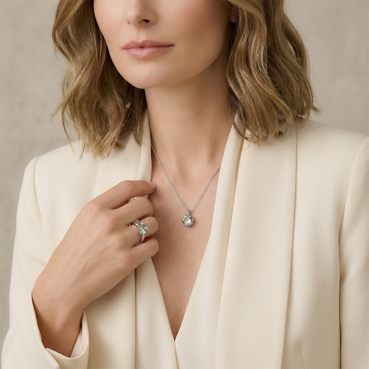 Colourful like a wildflower meadow, Amélie radiates joy, cheerfulness and easiness. Sparkling natural gemstones in enchanting hues take the centre stage in this collection. Experience timeless elegance with this handmade Sea Green solitaire pendant necklace in white gold, featuring a carefully selected prasiolite in a fine four-prong setting. Also available in rose gold.