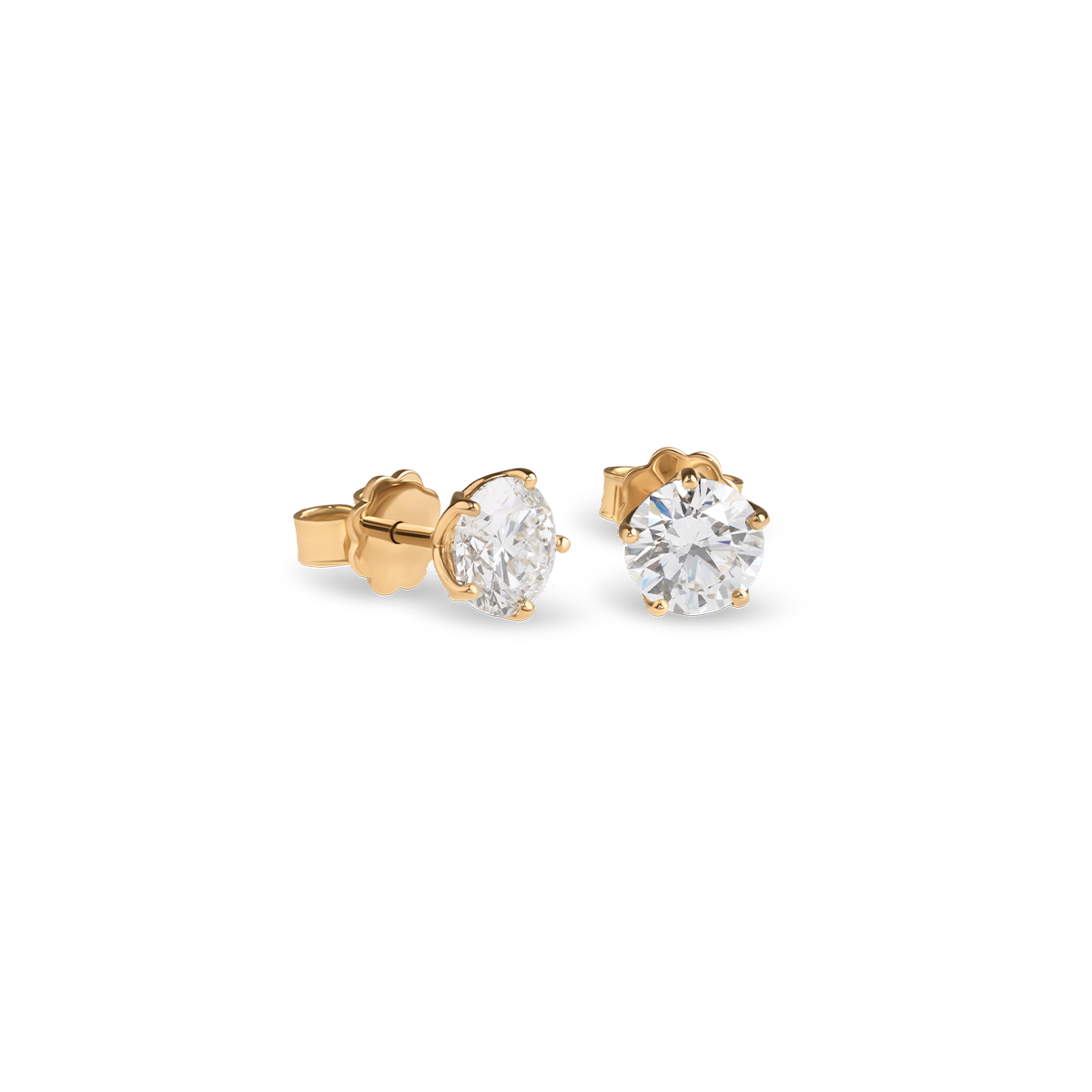 No other stone is as wondrous as the diamond. No other stone is as coveted. A stone that captures the most beautiful memories. With our handmade Les Diamants collection, crafted with loving details, you’ll write your own story and eternalize the magical moments. These handmade diamond stud earrings in rose gold each boast a brilliant-cut diamond in a fine five-prong setting.
