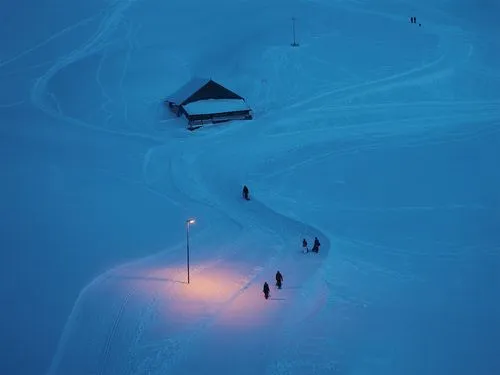 Snowy scene by photographer giovigraf