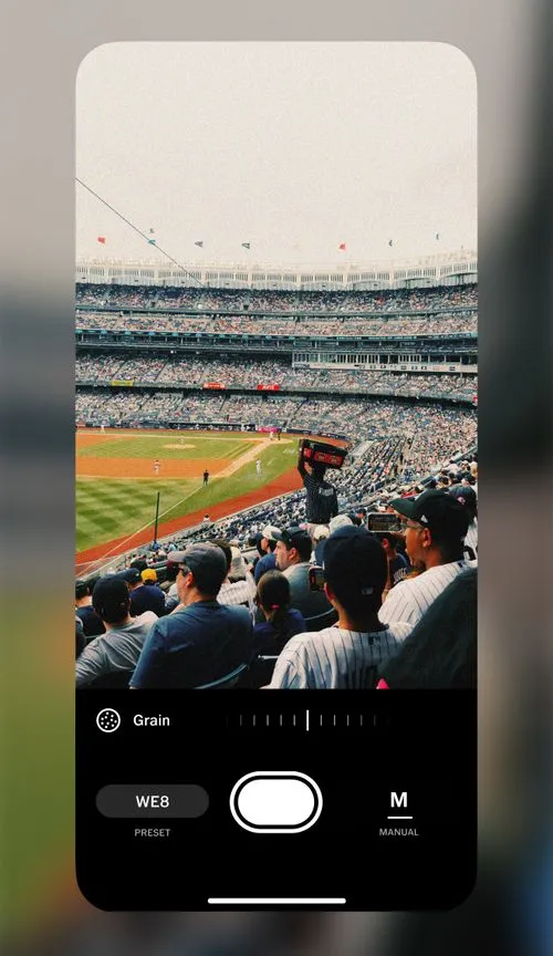 Film grain UI in VSCO Capture camera app