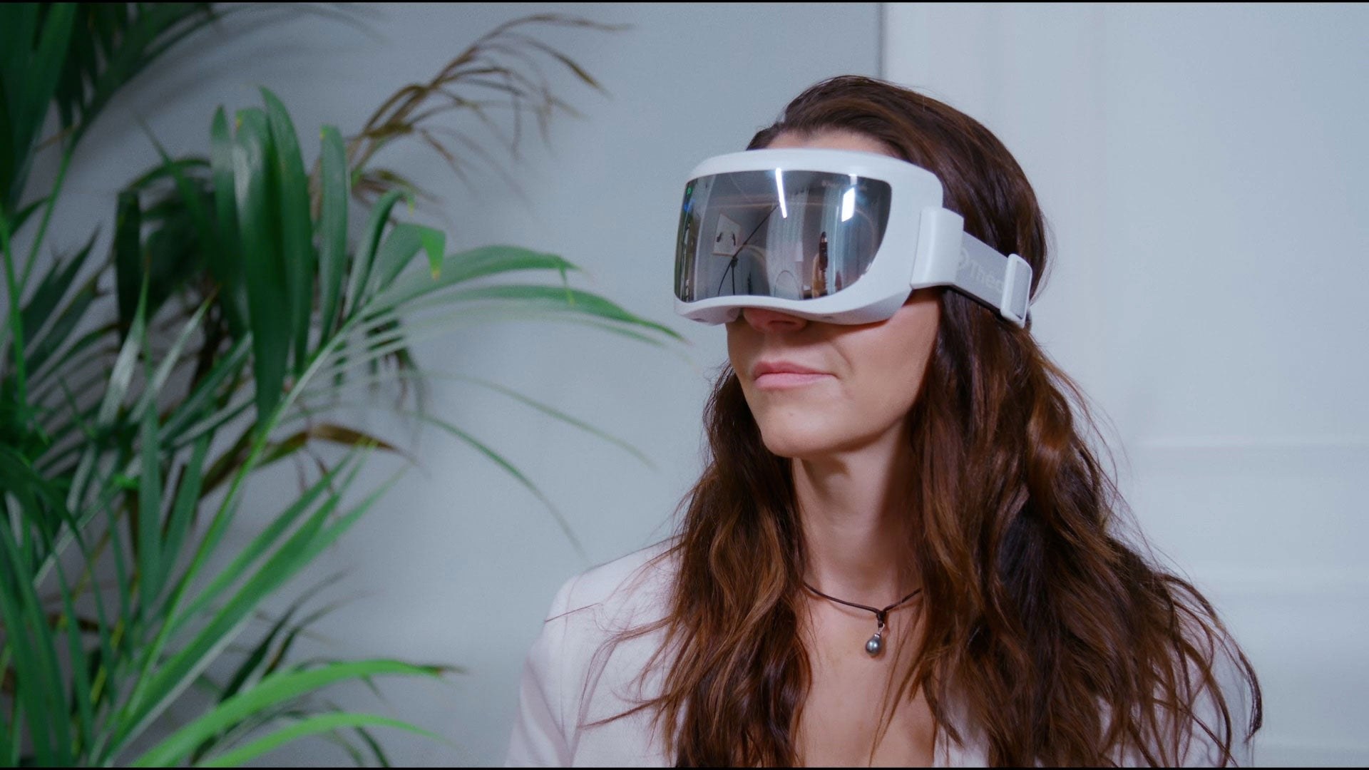 Blephasteam goggles in use