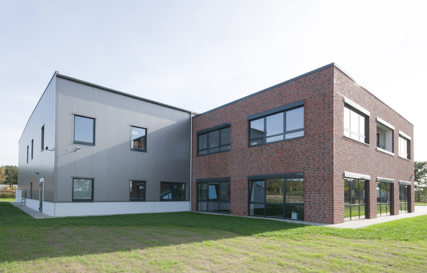 Ansicht von dem Eingangsbereich eines Bürogebäudes