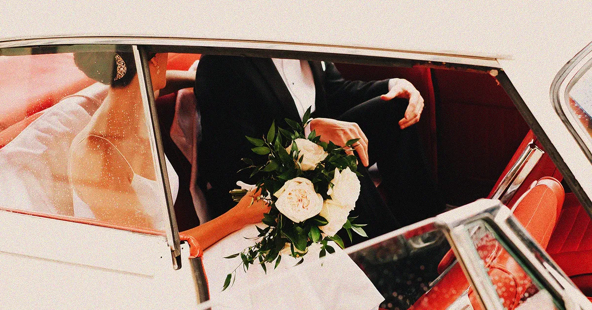 Collaborative wedding photo gallery with guest uploads