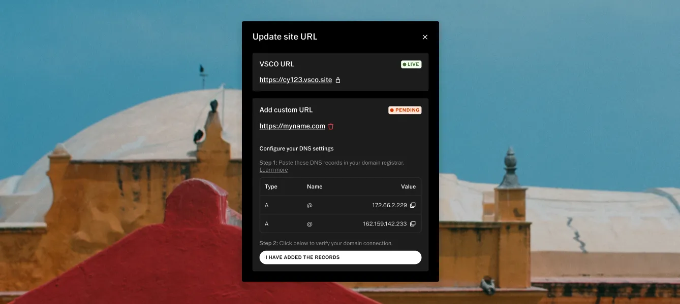 Interface que mostra como configurar as definições de DNS para conectar um domínio personalizado a um site VSCO.