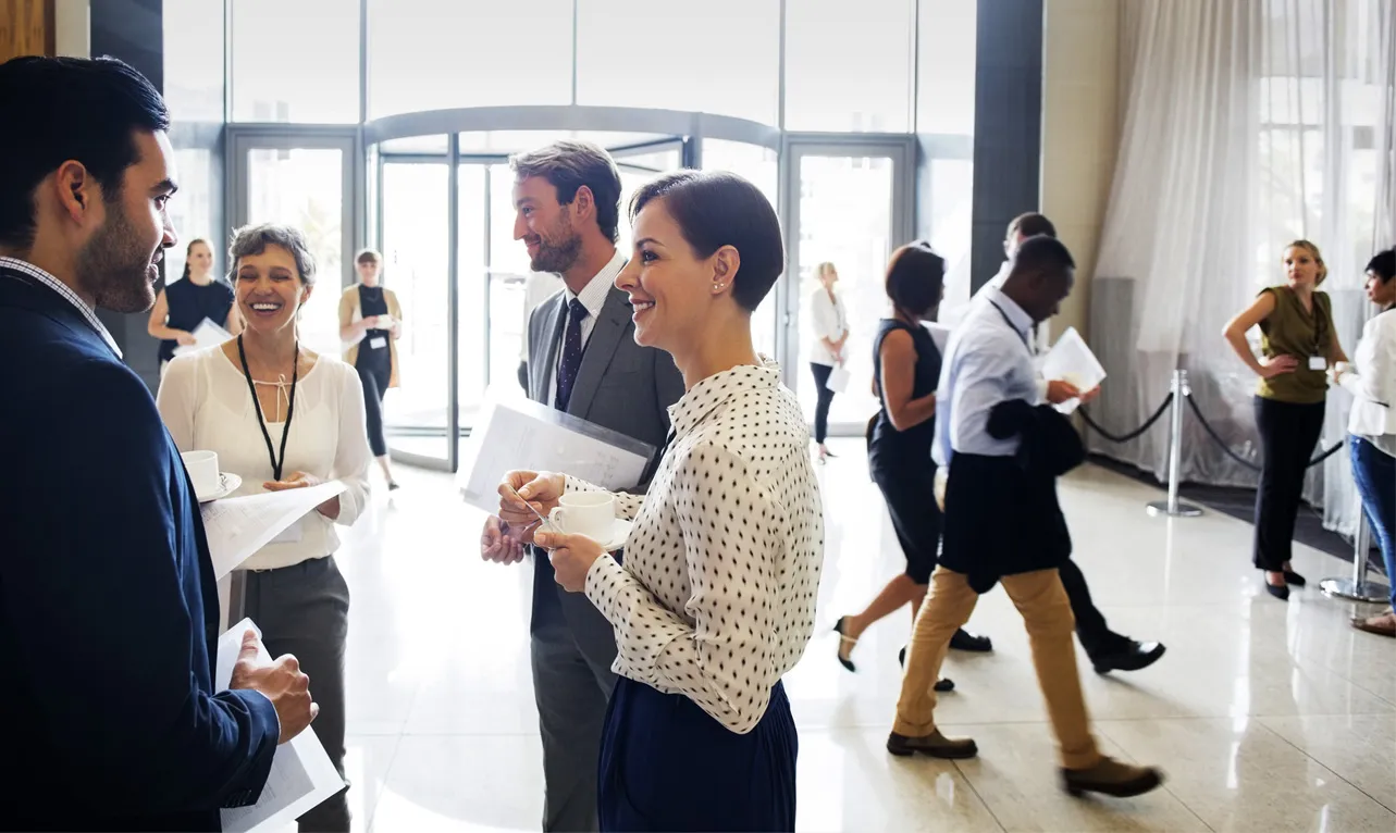 How Facilities Management Enhances Hybrid Work Experience ?