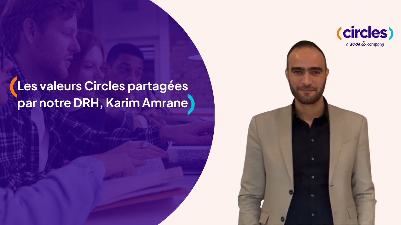 Collaborateur qui serre la main au DRH