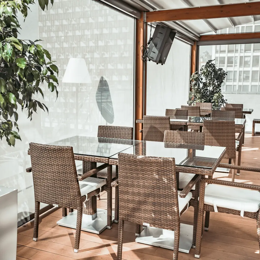 Mobiliario comercial, estantes y góndolas comerciales para tiendas