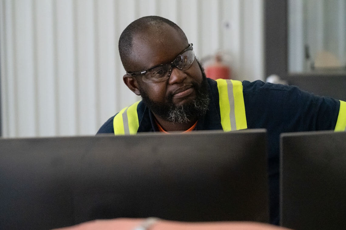 EquipmentShare operator
