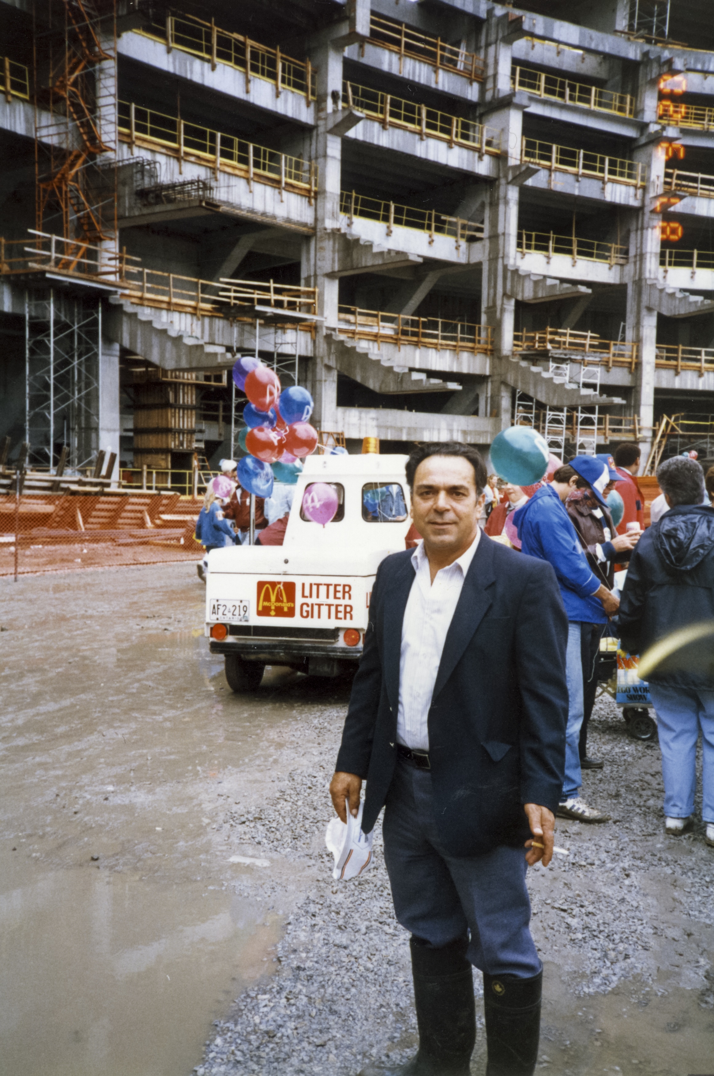 Theodoros during the construction of the SkyDome, September 20, 1987