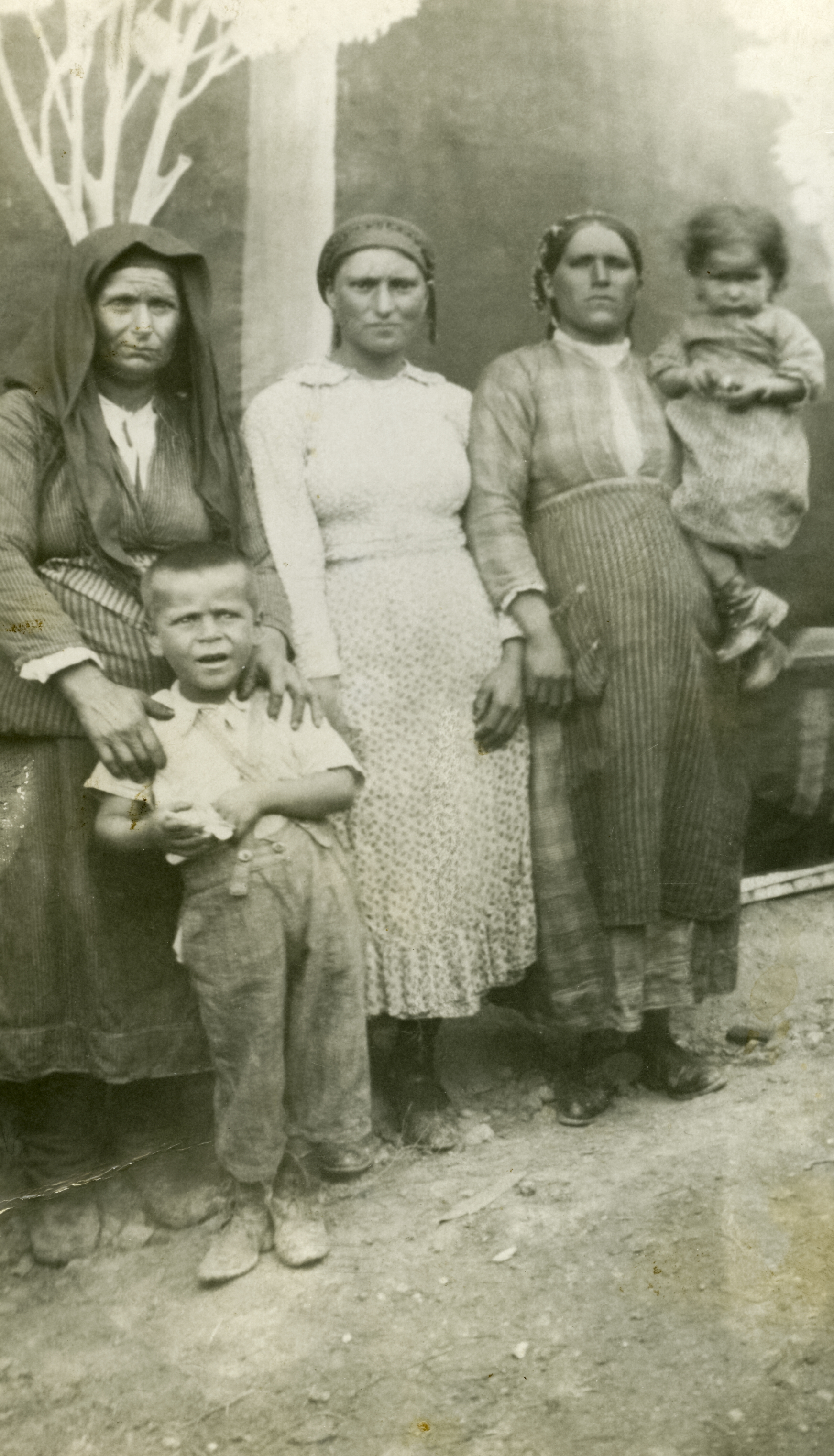 Theodoros with his yiayia, aunt, mother, and younger sister at a fair in Amiandos, September, 2, 1940