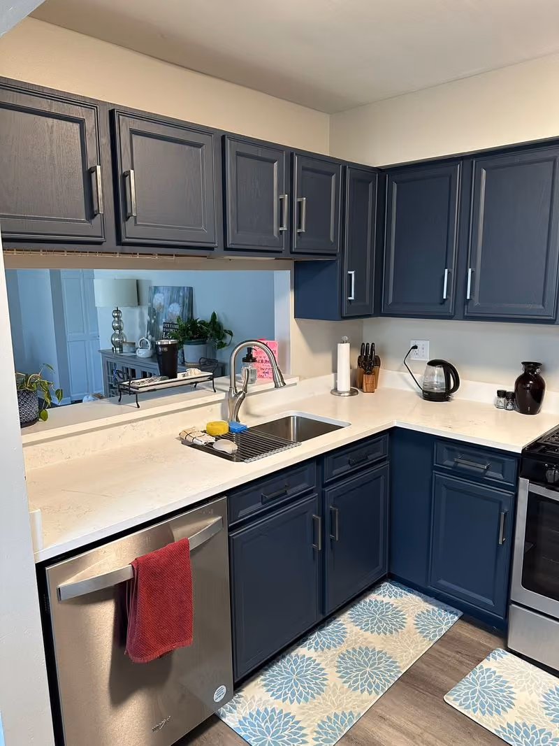 cabinet refacing contractor