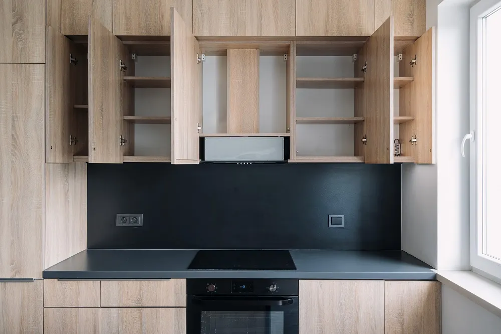What Cabinet Refacing Offers Chicagoland Homeowners