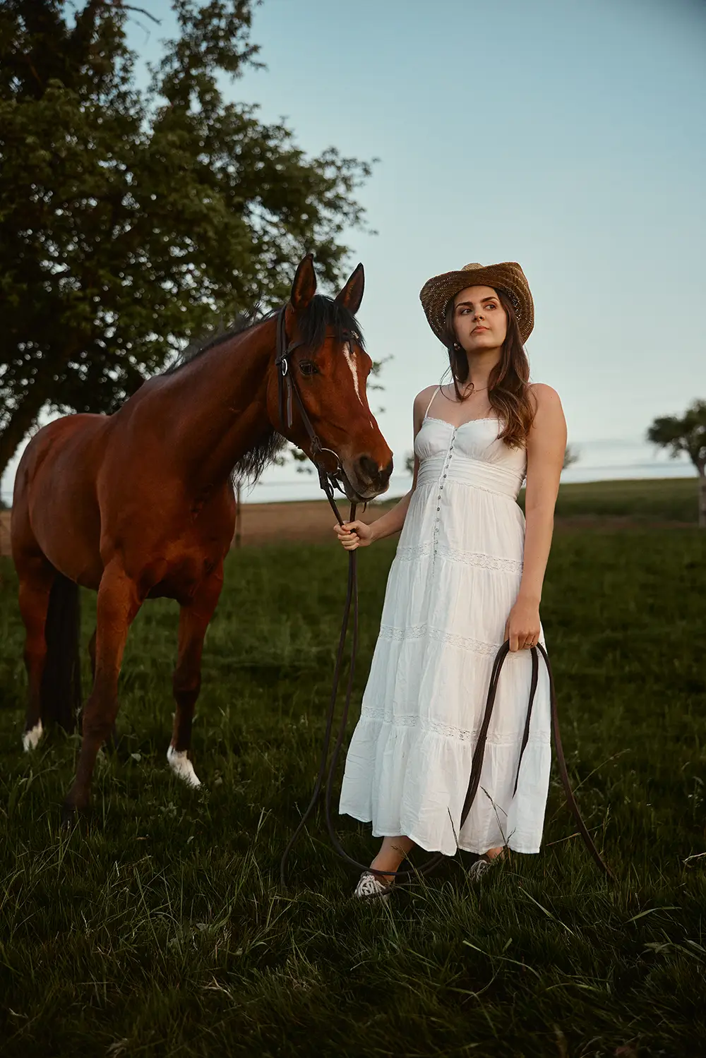 Conceptual photography with Amber Rae by Simeon Waelti