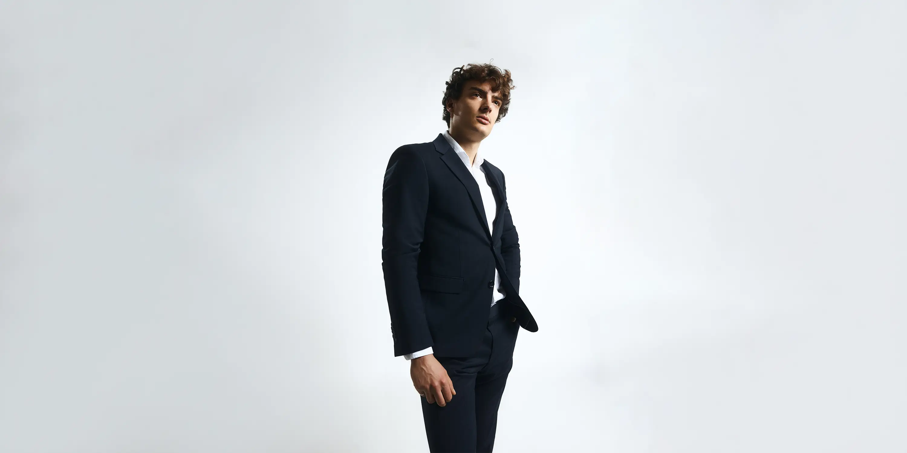 Studio photography session with Jan Luca by photographer Simeon Wälti in Zürich