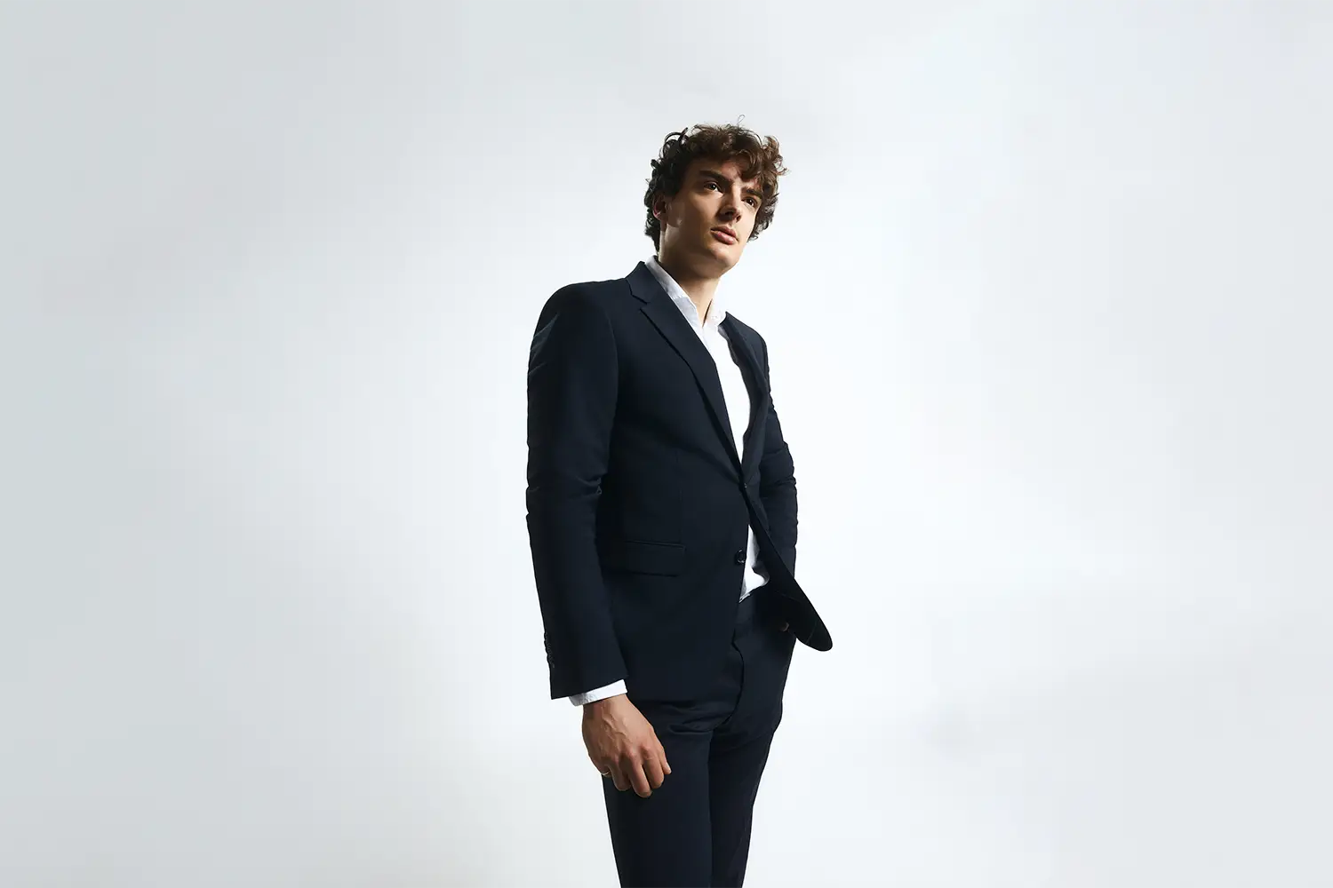Studio photography session with Jan Luca by photographer Simeon Wälti in Zürich