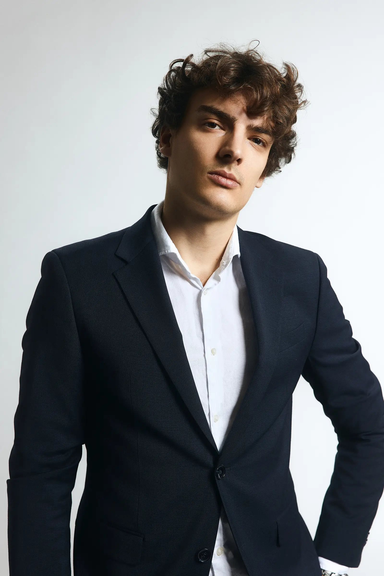 Studio photography session with Jan Luca by photographer Simeon Wälti in Zürich