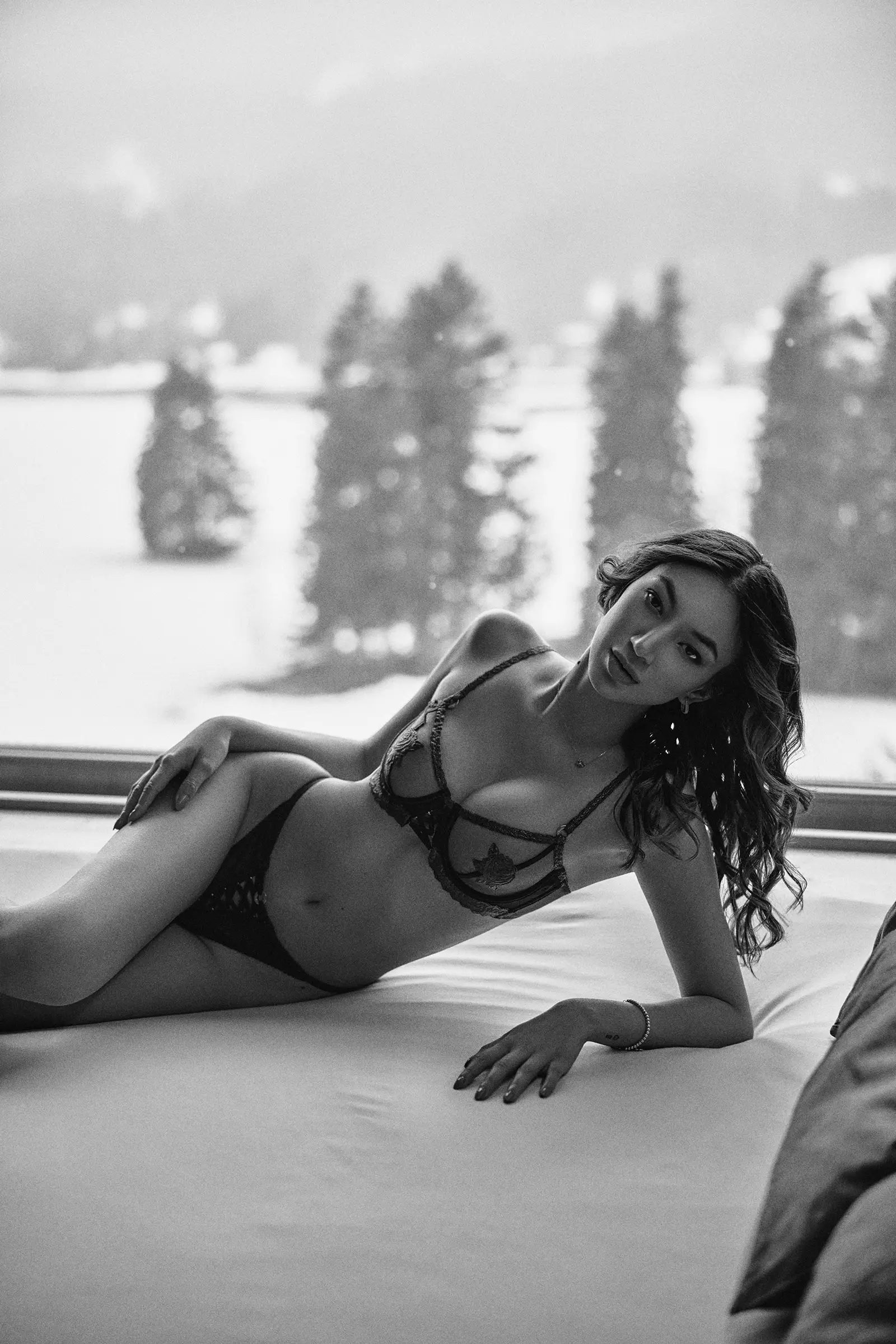 Photography Session for Venerea Lingerie by Zürich-based photographer Simeon Wälti
