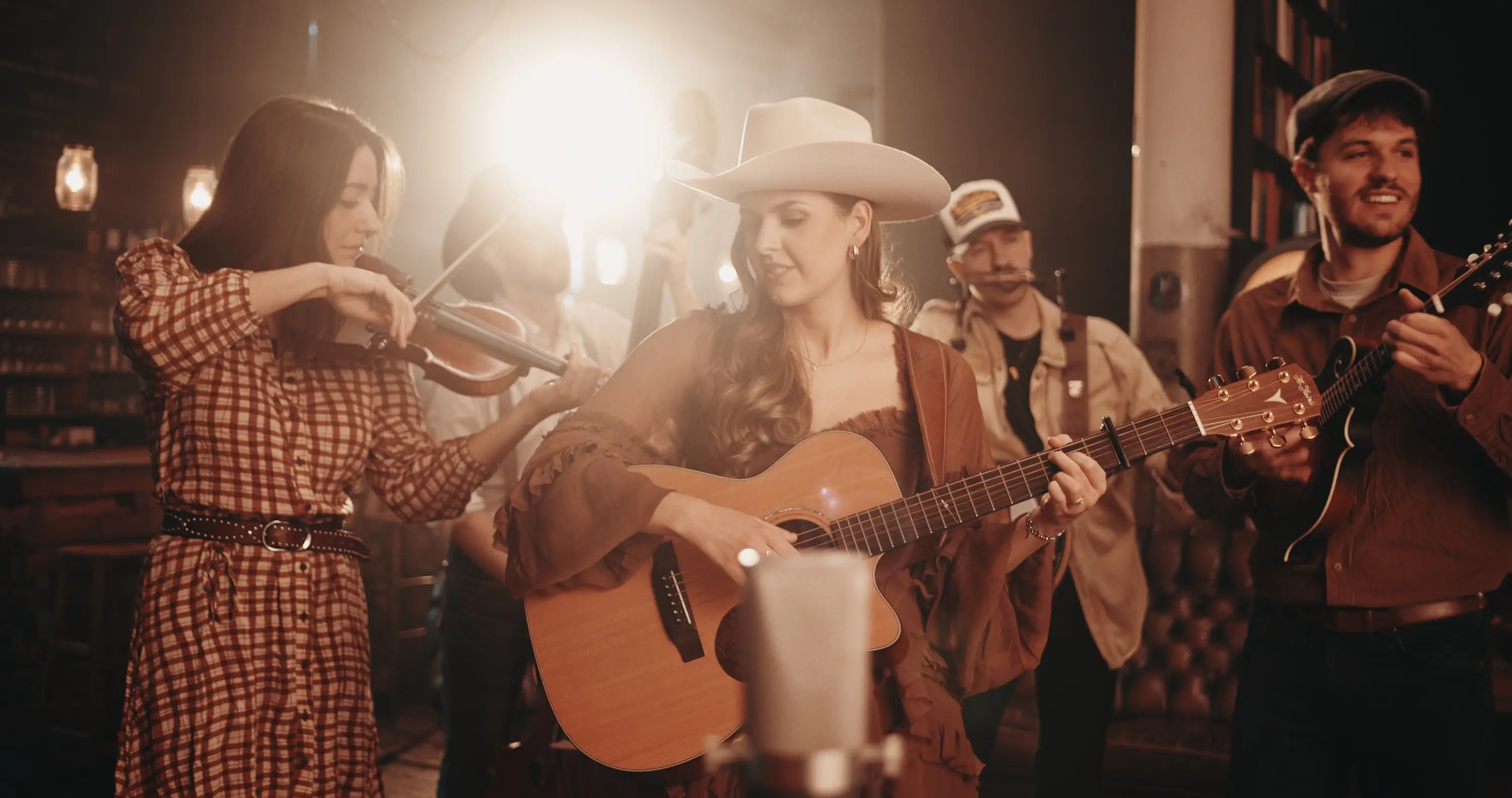 Amber Rae - Bluegrass Music Video by Simeon Wälti in Zürich