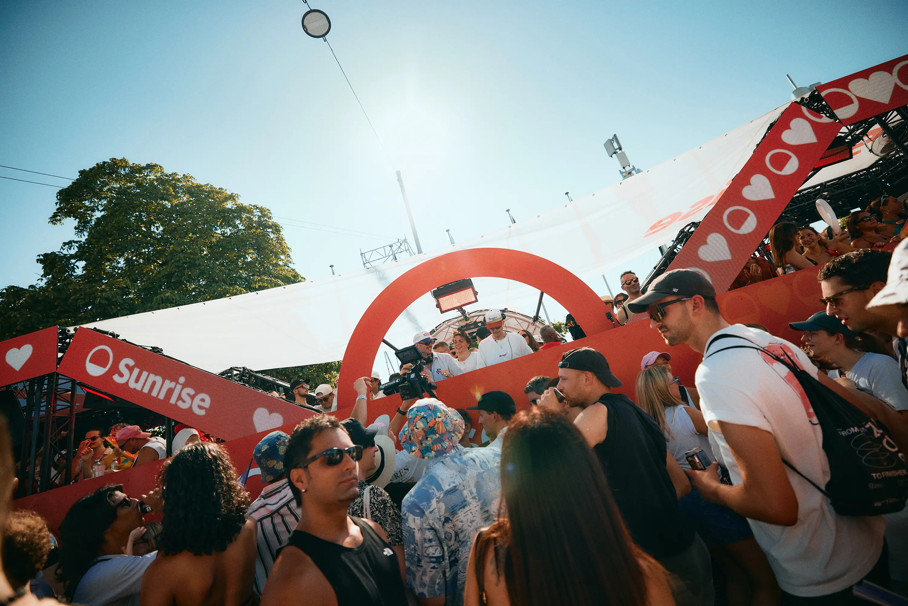 Corporate/Festival Photography by Simeon Wälti Photographer in Zürich at Sunrise X Streetparade Zurich