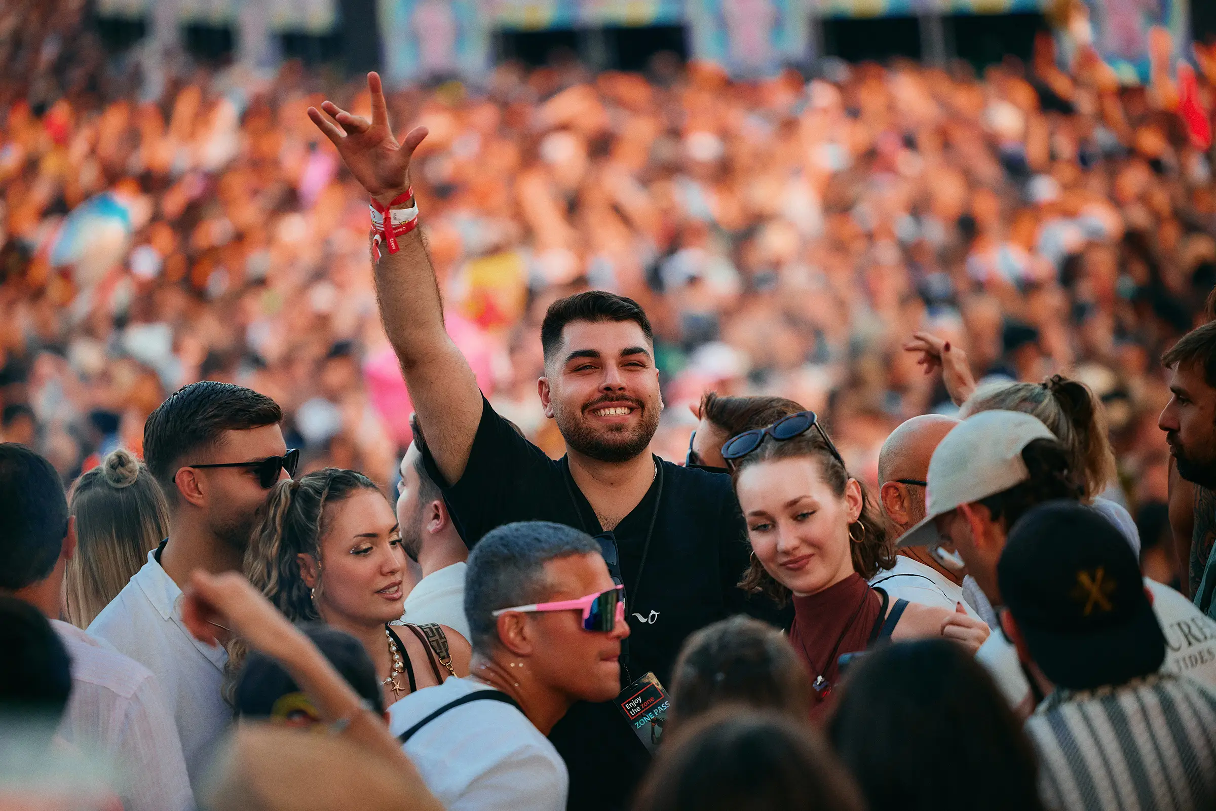 Corporate/Festival Photography by Simeon Wälti Photographer in Zürich at Sunrise X Streetparade Zurich