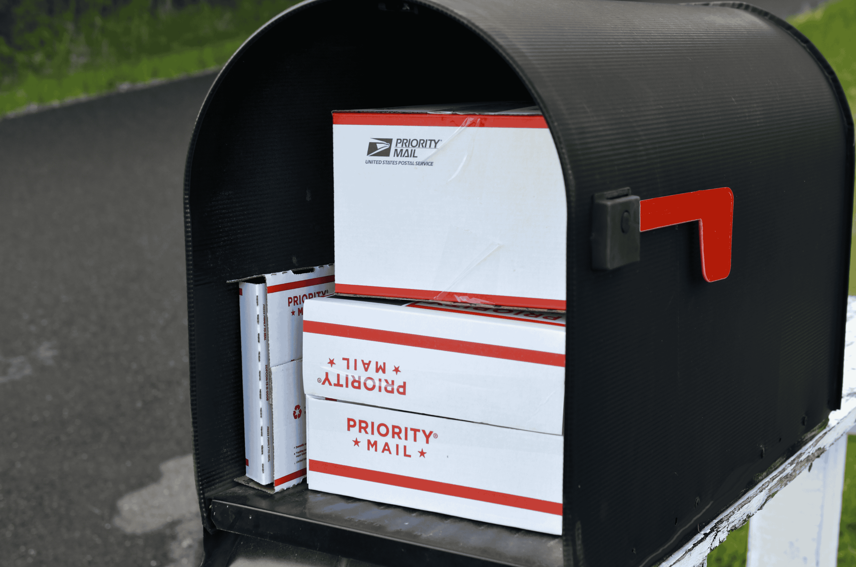 USPS Temporary Price Changes for 2025 Holiday Shipping