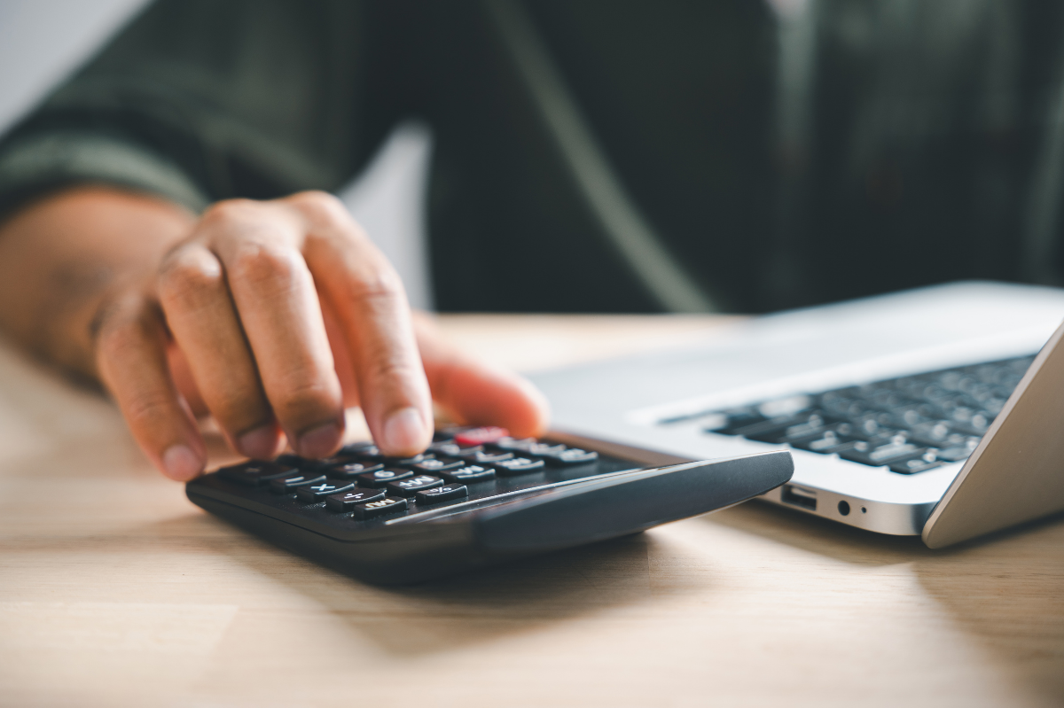 How to Lock in Black Friday Shipping Prices Before BFCM Surge Pricing