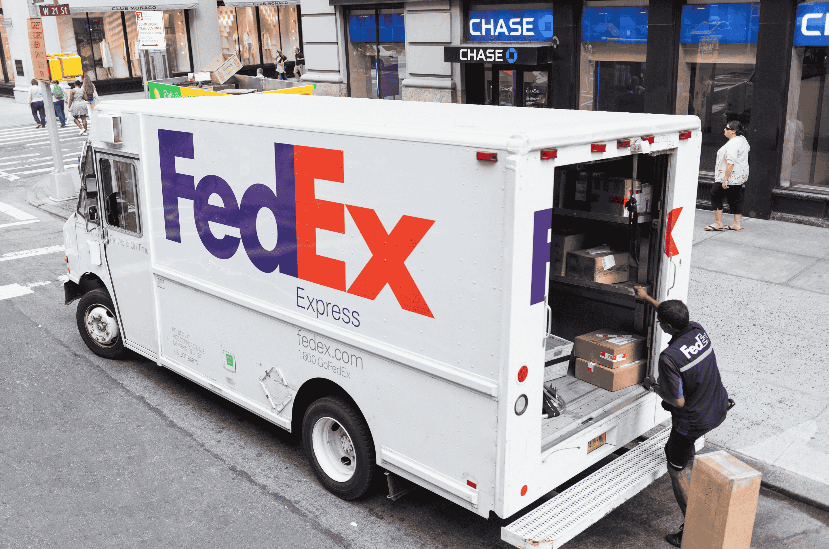 FedEx Holiday Shipping Deadlines 2025: How to Ensure Packages Arrive on Time